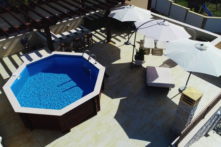 Astis Bungalow Innen 2