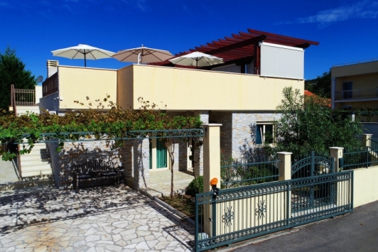Astis Bungalow